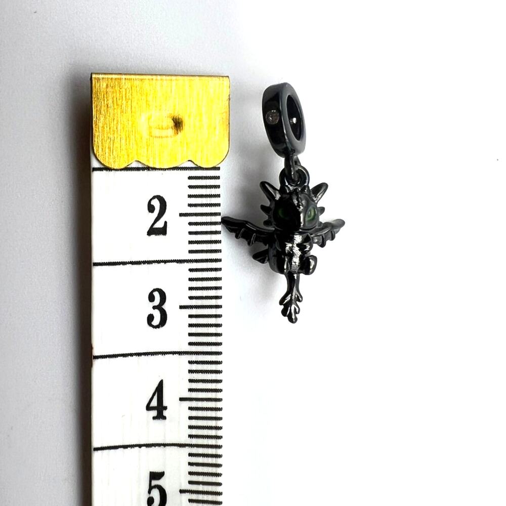 NEW Toothless Dragon Dangle Charm for European Bracelet - Picture 4 of 4